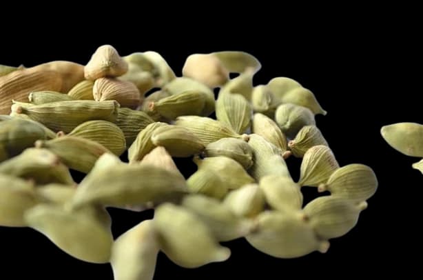 Cardamom (Elaichi)